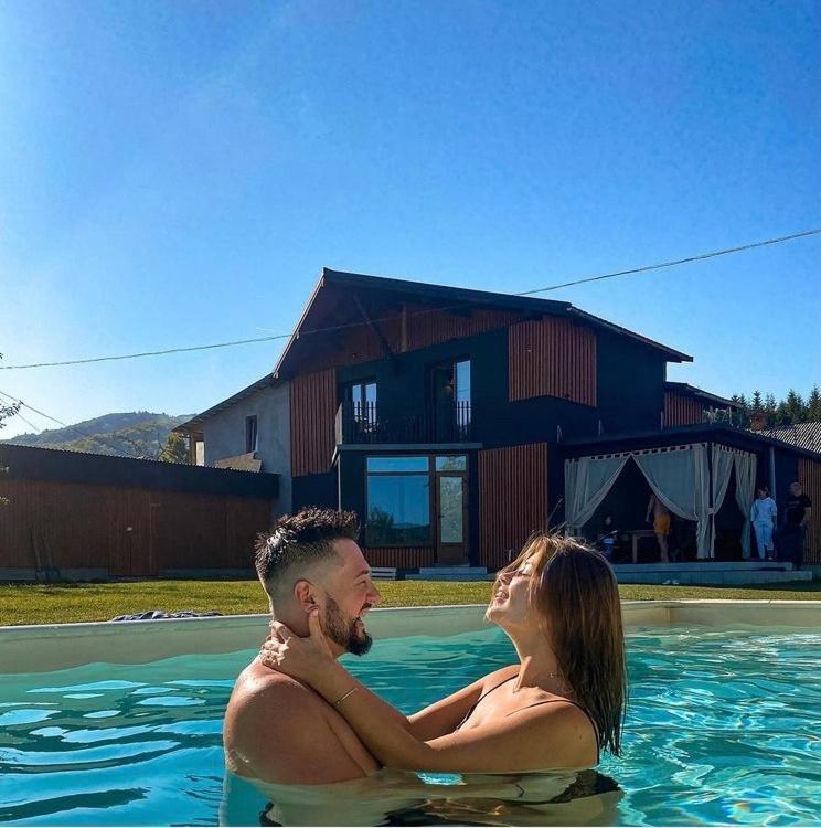 Mishelter Villa Myhove Buitenkant foto