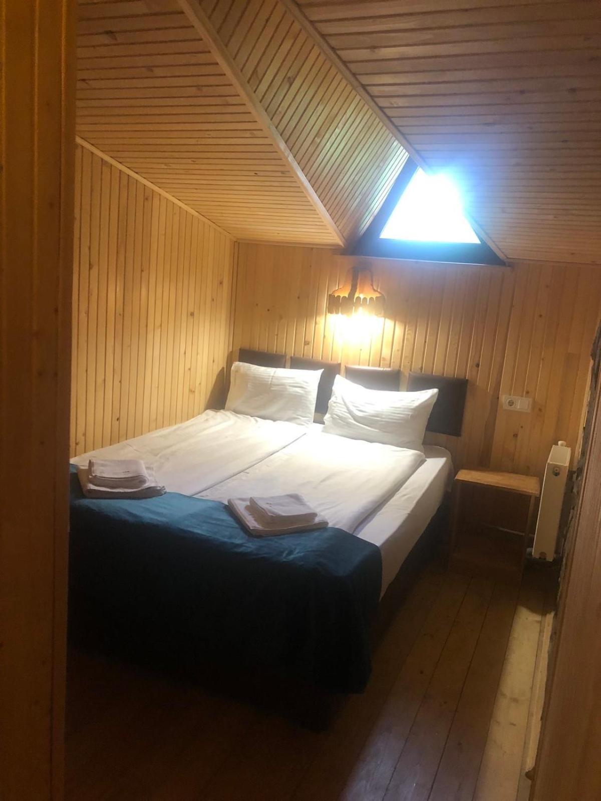 Mishelter Villa Myhove Buitenkant foto