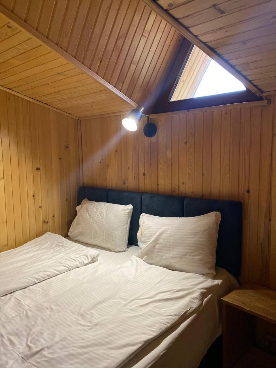 Mishelter Villa Myhove Buitenkant foto