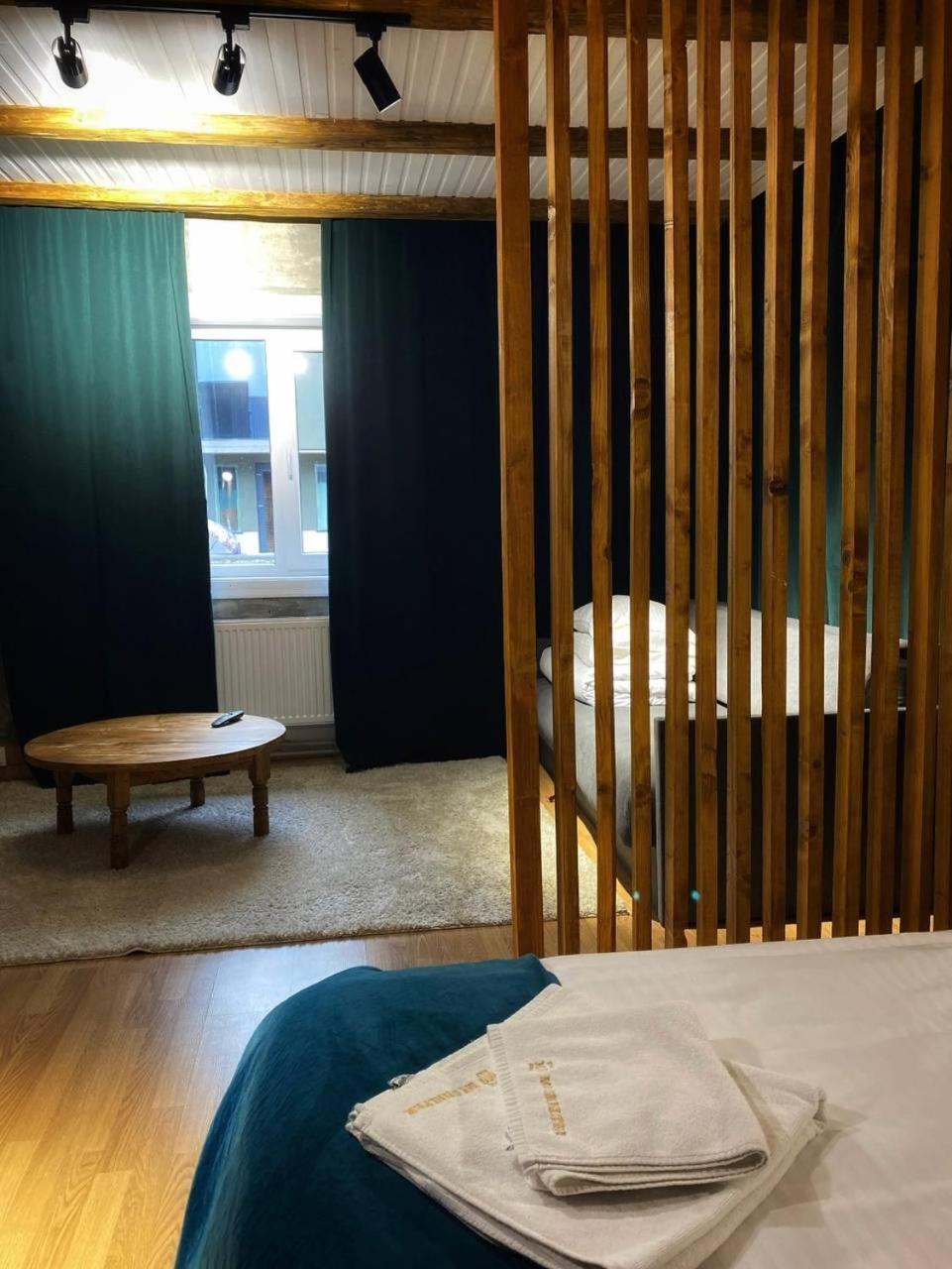 Mishelter Villa Myhove Buitenkant foto