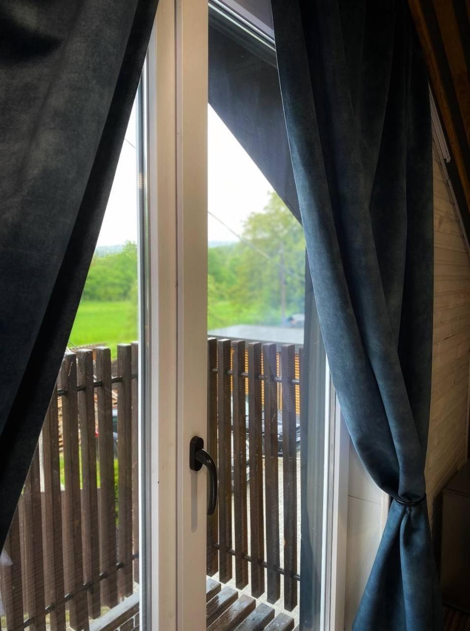 Mishelter Villa Myhove Buitenkant foto